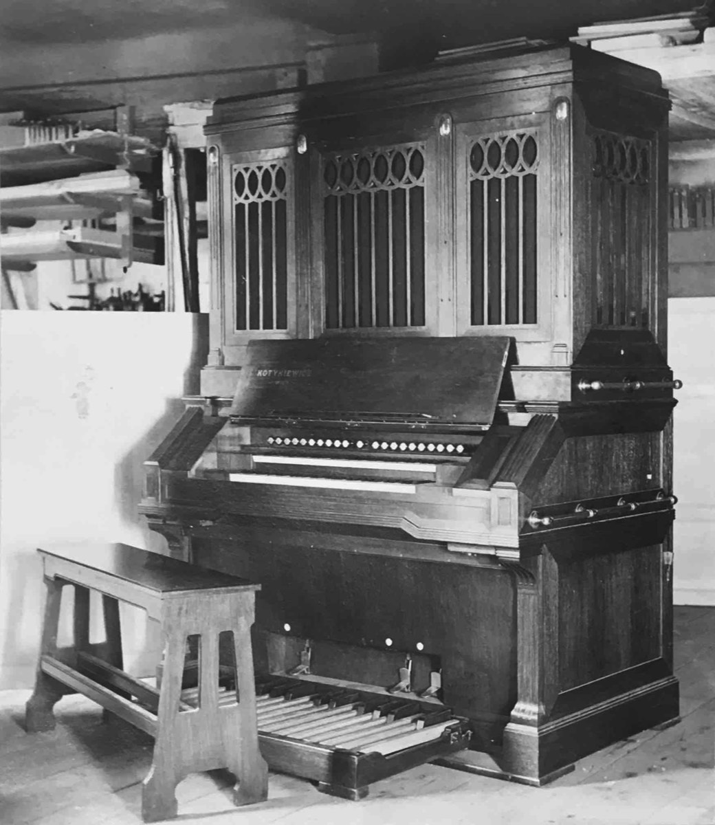 Pedalharmonium mit Pfeifenregistern